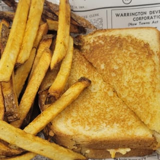 Kids Grilled Cheese & Fries